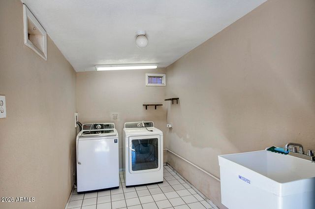 1305 W 7TH Place, Tempe, AZ 85281