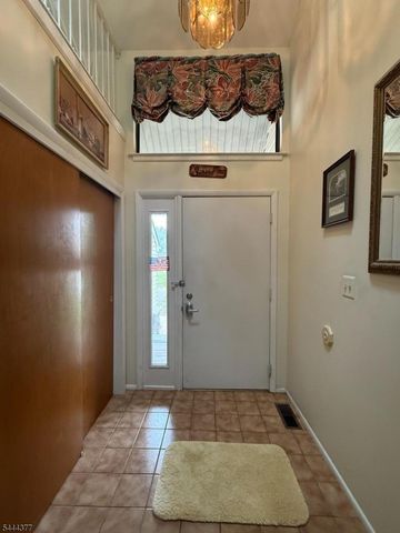 4 Drake Rd, Hillsborough Twp., NJ 08844