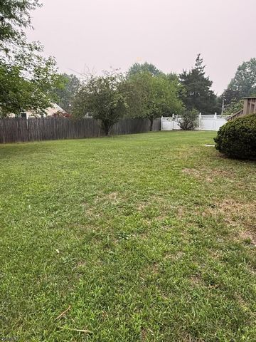 4 Drake Rd, Hillsborough Twp., NJ 08844