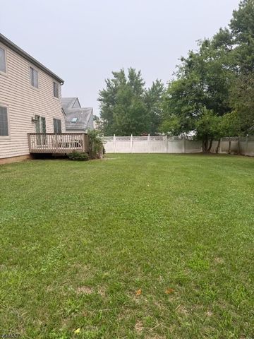 4 Drake Rd, Hillsborough Twp., NJ 08844