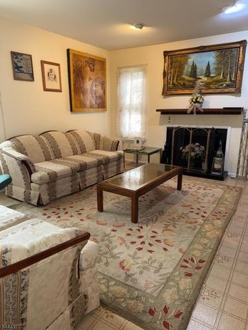 4 Drake Rd, Hillsborough Twp., NJ 08844