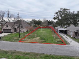 421 Avenue E, Port Neches, TX 77612