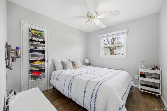 644 N Clinton Avenue, Lindenhurst, NY 11757