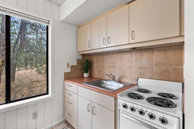 19717 SW Mount Bachelor Drive UNIT 128, Bend, OR 97702