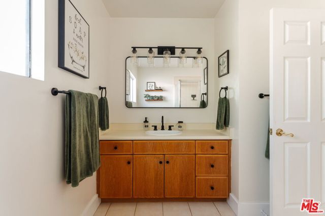 17623 Bromley Street, Los Angeles, CA 91316