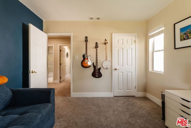 17623 Bromley Street, Los Angeles, CA 91316