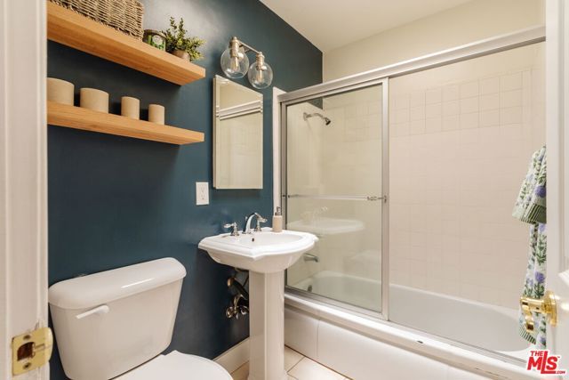 17623 Bromley Street, Los Angeles, CA 91316