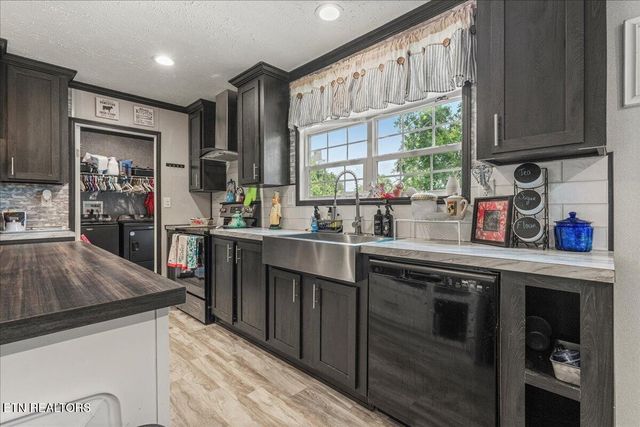 107 Alabama Ave, Etowah, TN 37331