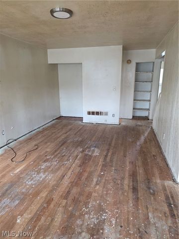 1391 Alphada Avenue, Akron, OH 44310