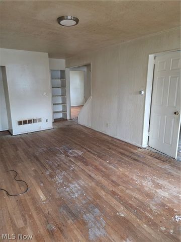 1391 Alphada Avenue, Akron, OH 44310