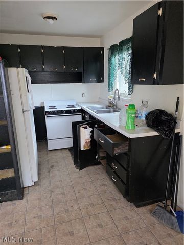 1391 Alphada Avenue, Akron, OH 44310