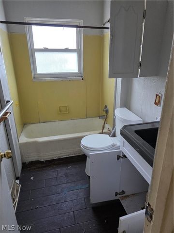 1391 Alphada Avenue, Akron, OH 44310