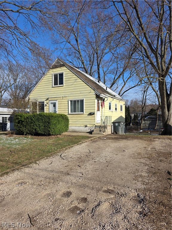 1391 Alphada Avenue, Akron, OH 44310