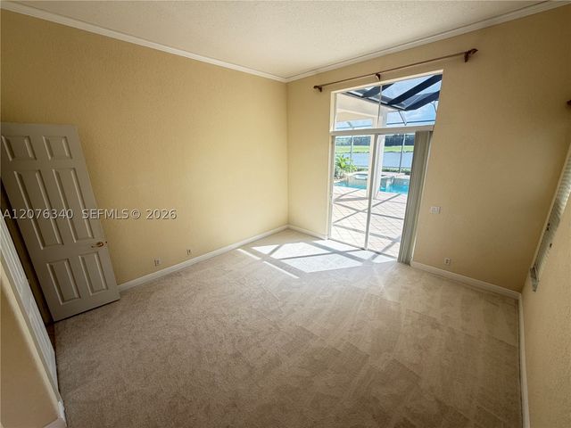 7635 Ironhorse Blvd, West Palm Beach, FL 33412