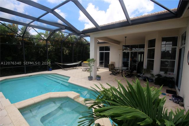 7635 Ironhorse Blvd, West Palm Beach, FL 33412