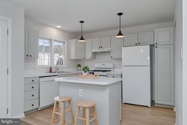 3916 OAK ST, Fairfax, VA 22030