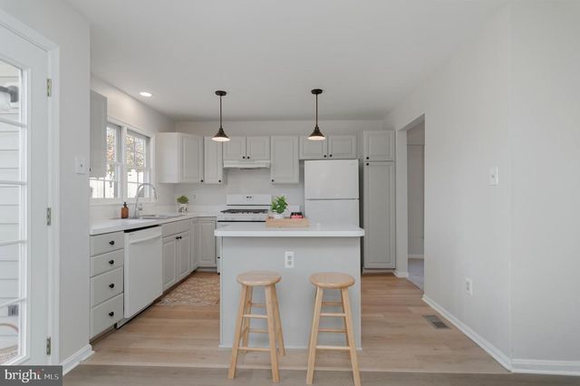 3916 OAK ST, Fairfax, VA 22030