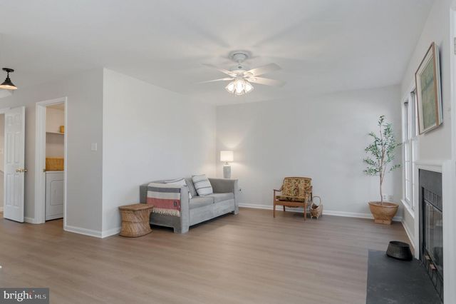 3916 OAK ST, Fairfax, VA 22030