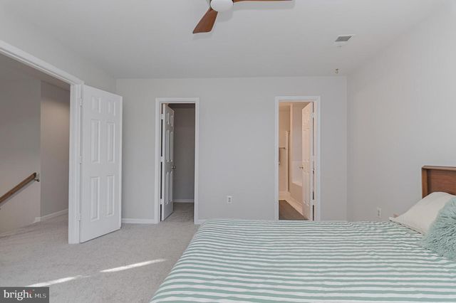 3916 OAK ST, Fairfax, VA 22030