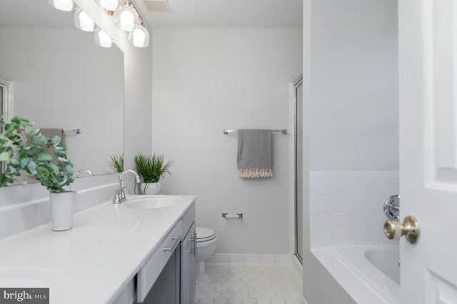 3916 OAK ST, Fairfax, VA 22030