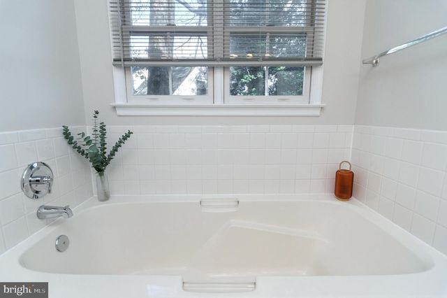 3916 OAK ST, Fairfax, VA 22030