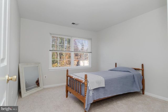 3916 OAK ST, Fairfax, VA 22030