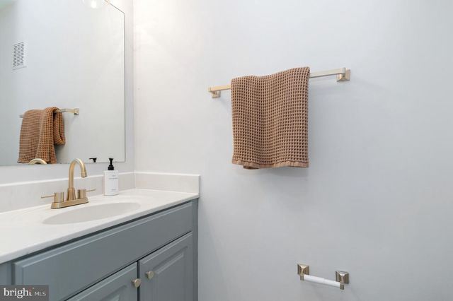 3916 OAK ST, Fairfax, VA 22030