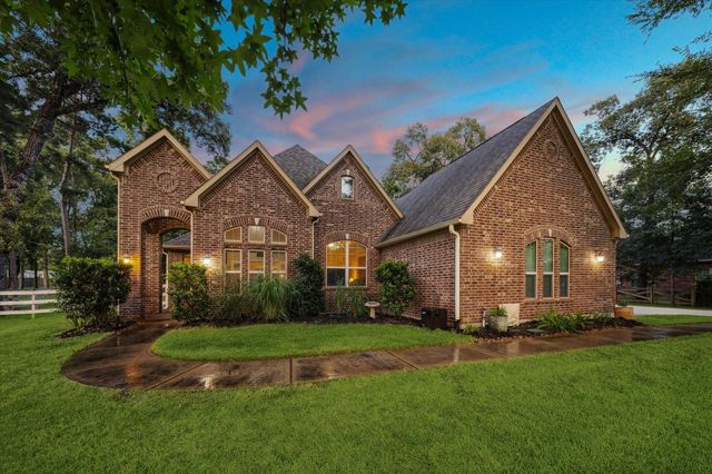 17514 Country Mile, Magnolia, TX 77355