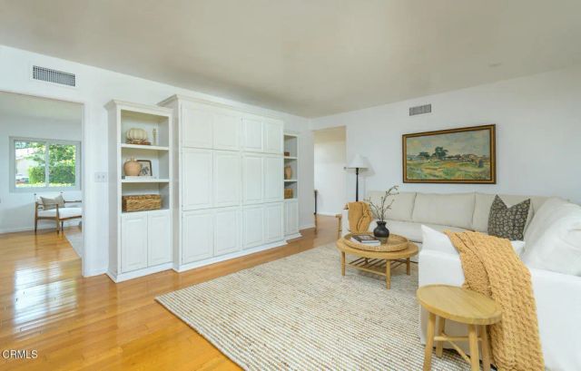 1110 Fairview Drive, La Canada Flintridge, CA 91011