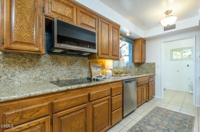 1110 Fairview Drive, La Canada Flintridge, CA 91011