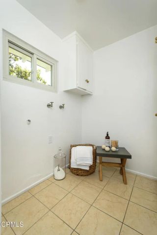 1110 Fairview Drive, La Canada Flintridge, CA 91011