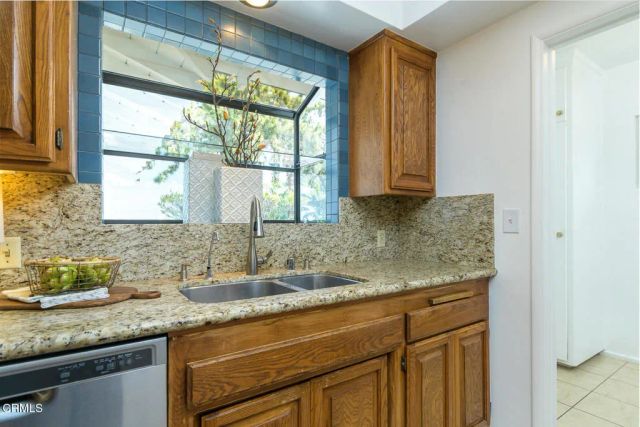 1110 Fairview Drive, La Canada Flintridge, CA 91011