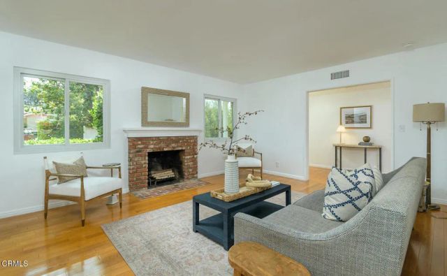 1110 Fairview Drive, La Canada Flintridge, CA 91011