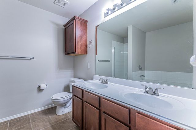 309 Broken Arrow, Krum, TX 76249