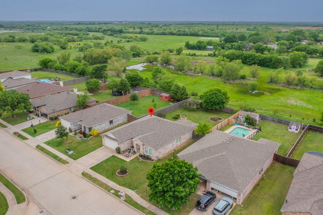 309 Broken Arrow, Krum, TX 76249