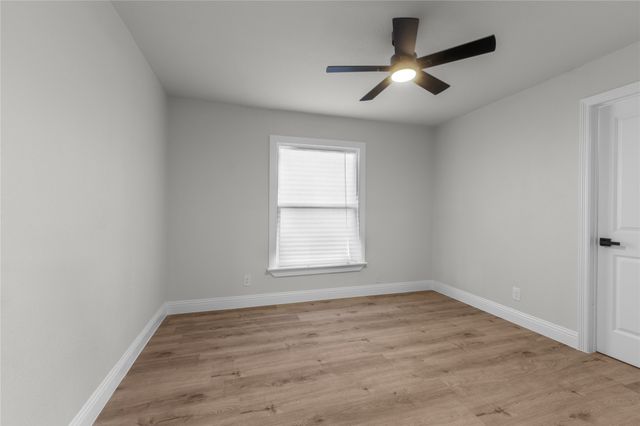 4548 Hodgkins Road, Lake Worth, TX 76135
