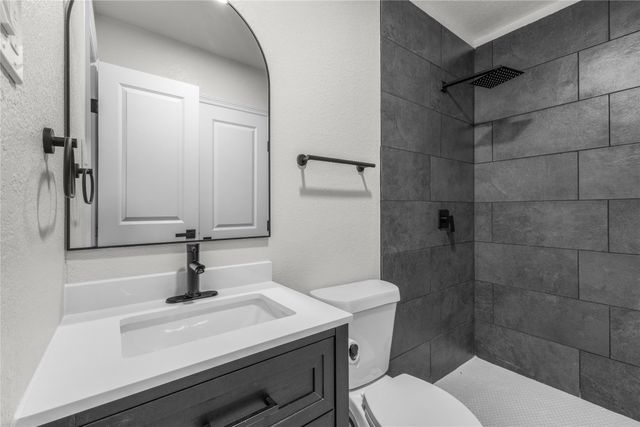4548 Hodgkins Road, Lake Worth, TX 76135