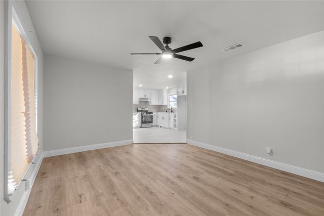 4548 Hodgkins Road, Lake Worth, TX 76135