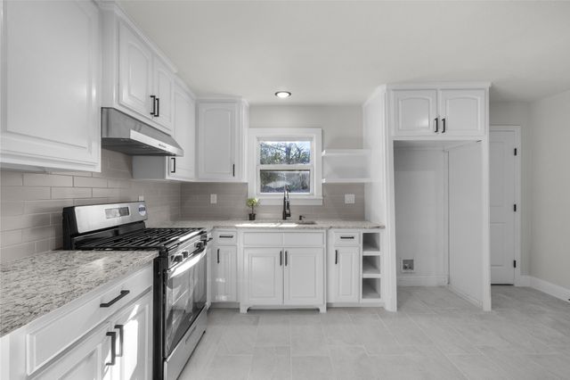 4548 Hodgkins Road, Lake Worth, TX 76135