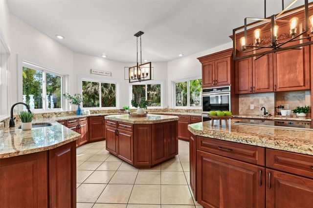2113 SILVER LEAF COURT, Longwood, FL 32779