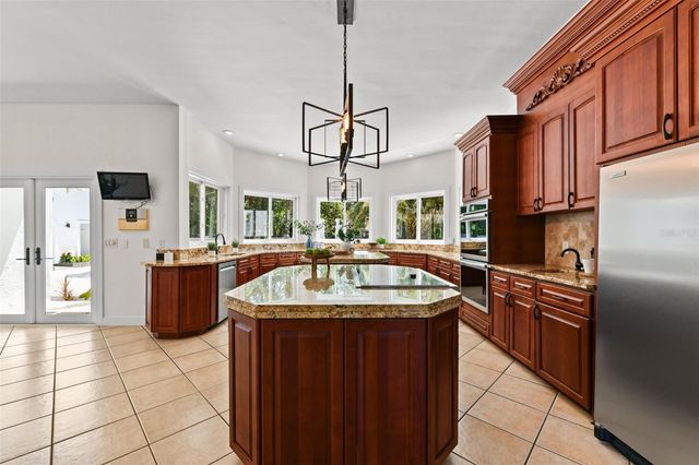 2113 SILVER LEAF COURT, Longwood, FL 32779