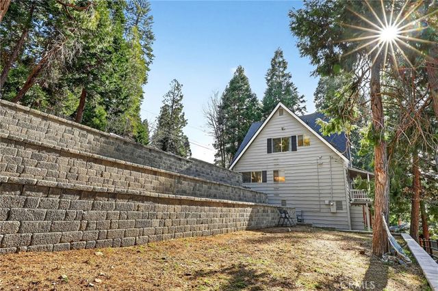 104 Highway 173, Lake Arrowhead, CA 92352