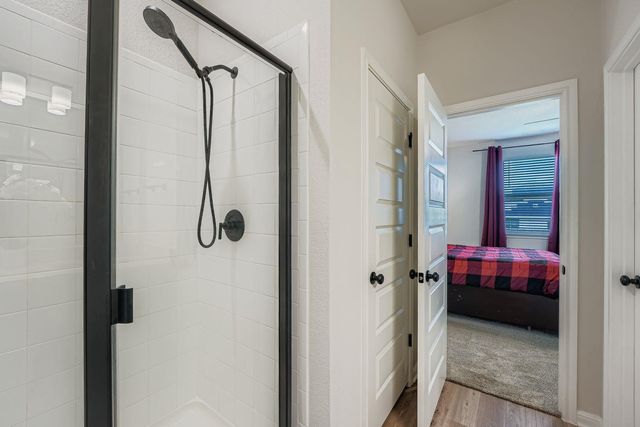 148 Gullivers DR, Elgin, TX 78621