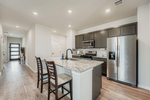 148 Gullivers DR, Elgin, TX 78621