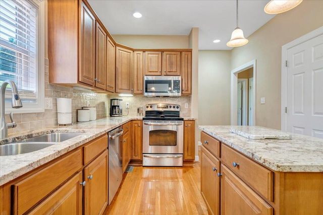 6014 Crumpacker DR, Roanoke, VA 24012