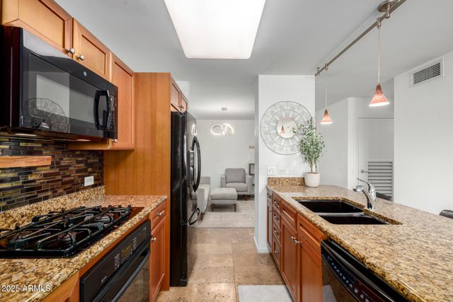 4808 N 24TH Street 703, Phoenix, AZ 85016