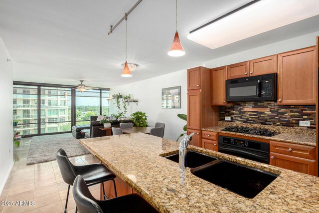 4808 N 24TH Street 703, Phoenix, AZ 85016