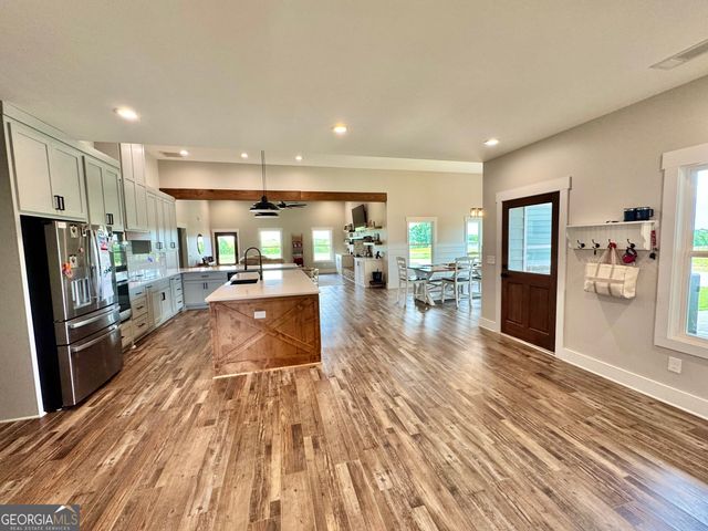 542 Spears Lane, Mansfield, GA 30055