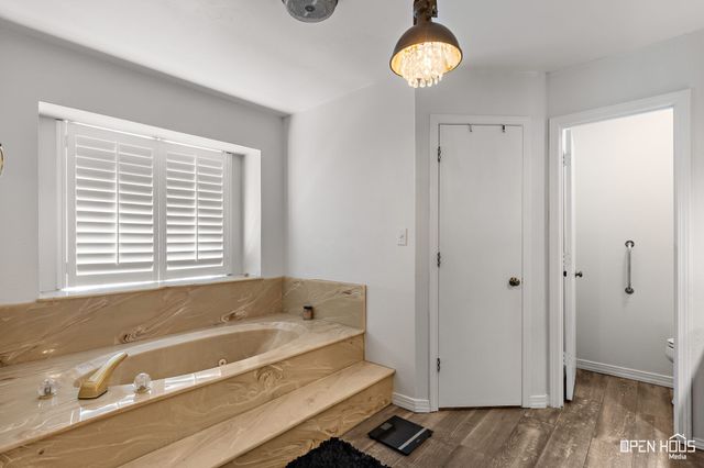 108 Northwood, Henrietta, TX 76365