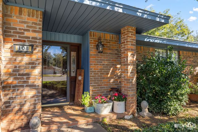 108 Northwood, Henrietta, TX 76365